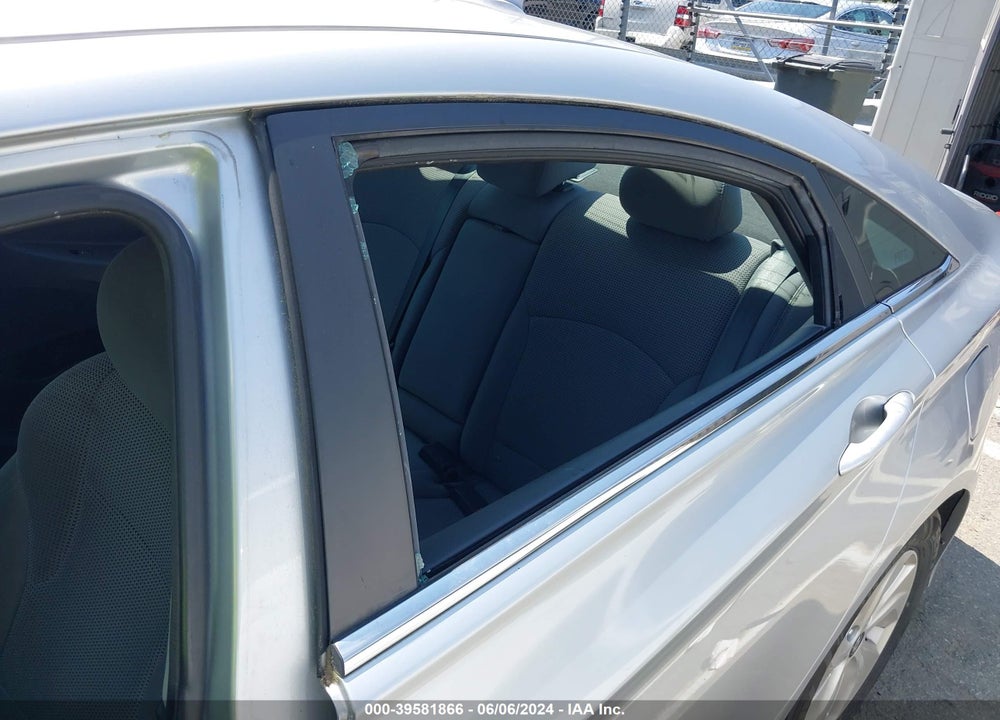2014 HYUNDAI SONATA GLS VIN: 5NPEB4AC5EH818737