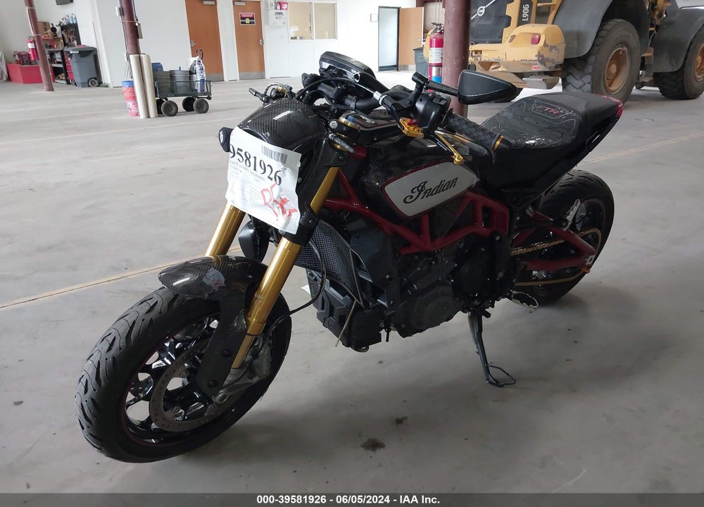 2022 INDIAN MOTORCYCLE CO. FTR R CARBON VIN: 56KRZR252N3173674