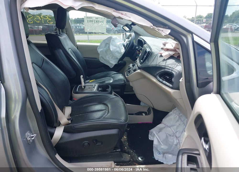 2020 CHRYSLER PACIFICA LIMITED VIN: 2C4RC1GG0LR111715