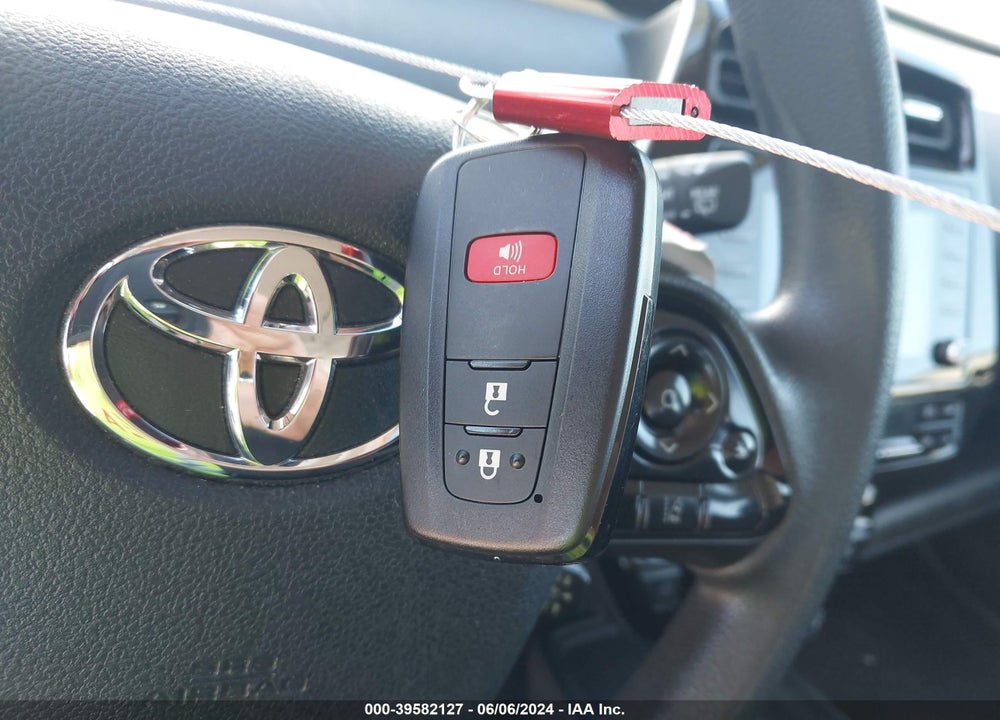 2021 TOYOTA PRIUS LE VIN: JTDKAMFU1M3143356