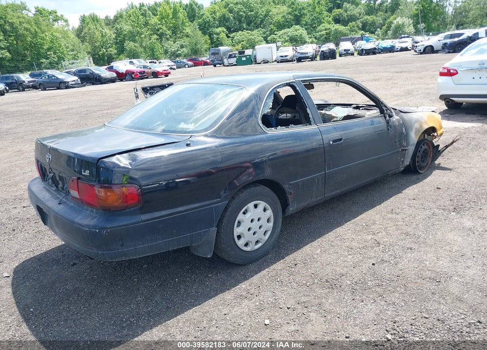 1996 TOYOTA CAMRY DX/LE VIN: 4T1CG12K4TU702098