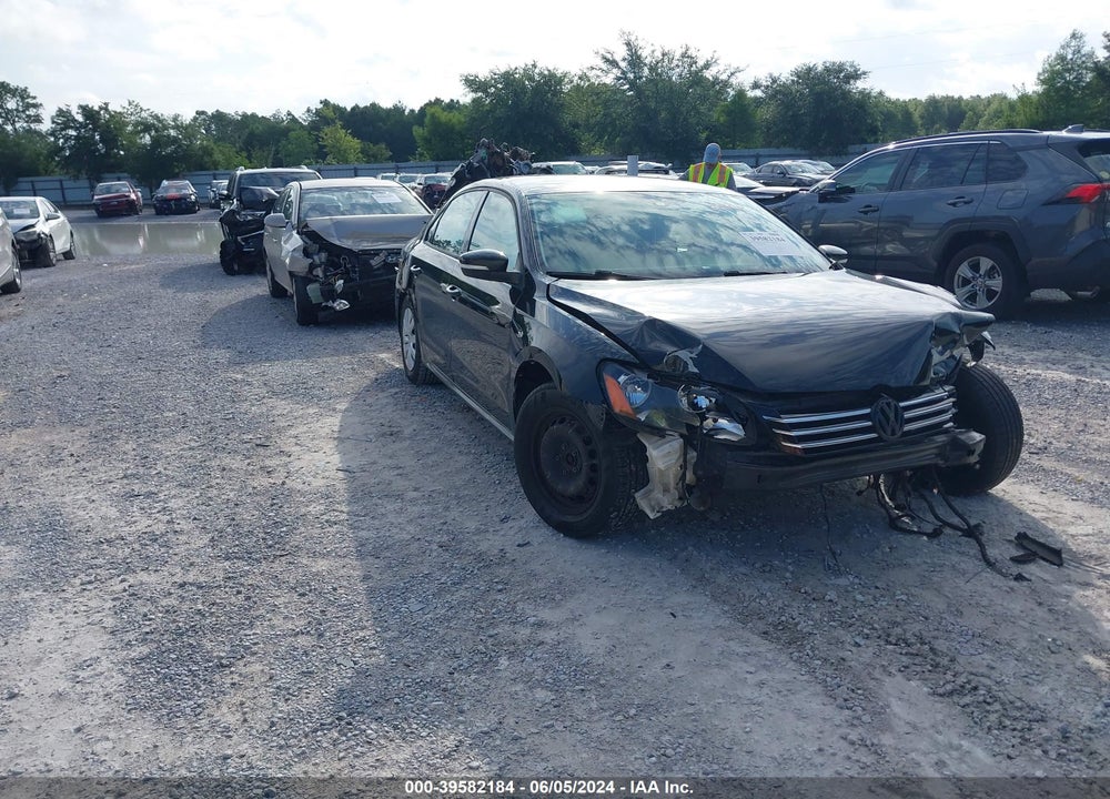 2014 VOLKSWAGEN PASSAT VIN: 1VWAP7A34EC003276