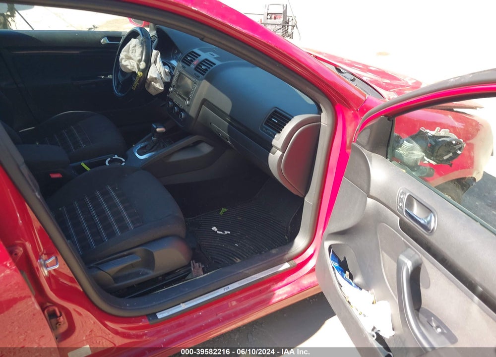 2010 VOLKSWAGEN JETTA TDI CUP EDITION VIN: 3VWHL7AJ7AM077891