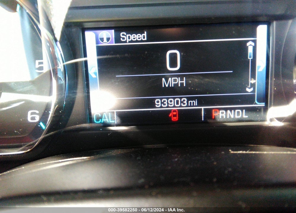 2018 CHEVROLET SUBURBAN PREMIER VIN: 1GNSCJKC0JR122312