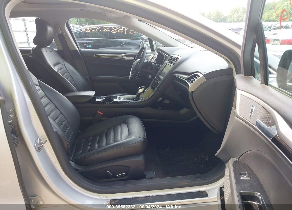2015 FORD FUSION SE VIN: 3FA6P0T91FR198442