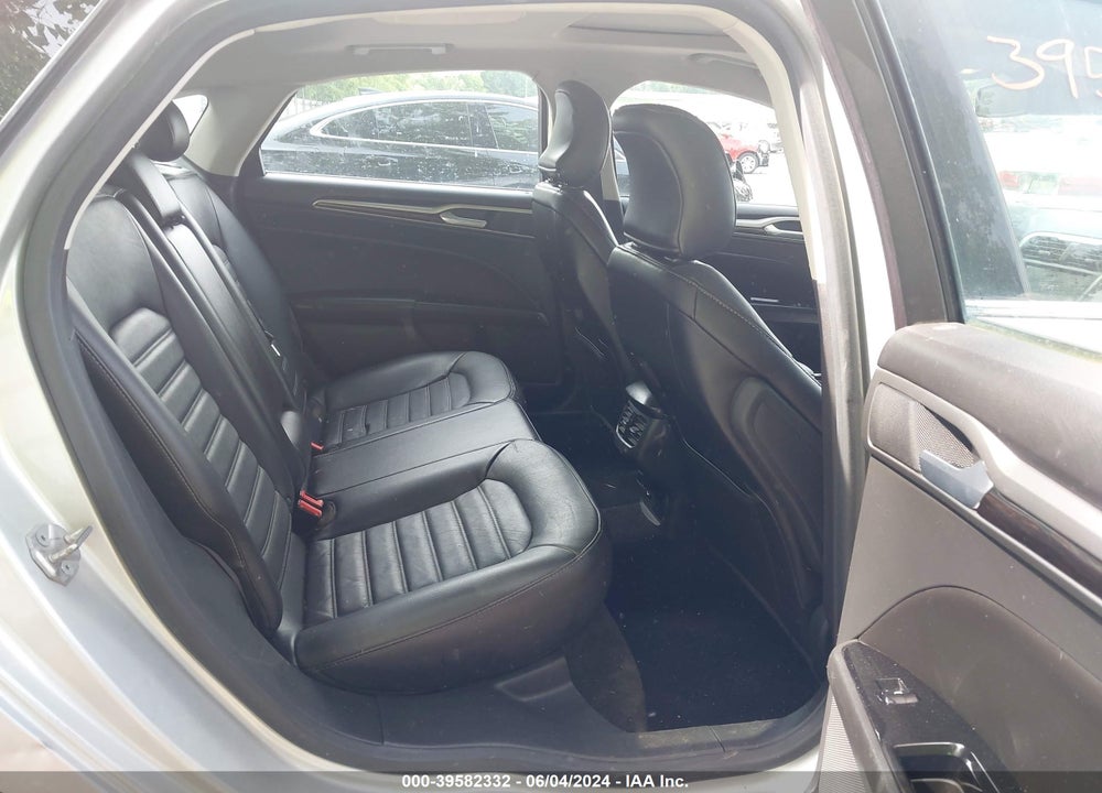 2015 FORD FUSION SE VIN: 3FA6P0T91FR198442