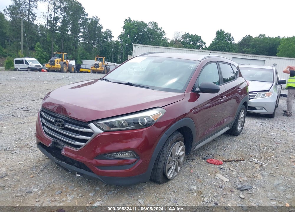 2017 HYUNDAI TUCSON SE VIN: KM8J33A44HU488190