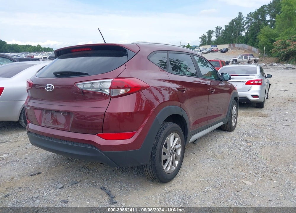 2017 HYUNDAI TUCSON SE VIN: KM8J33A44HU488190