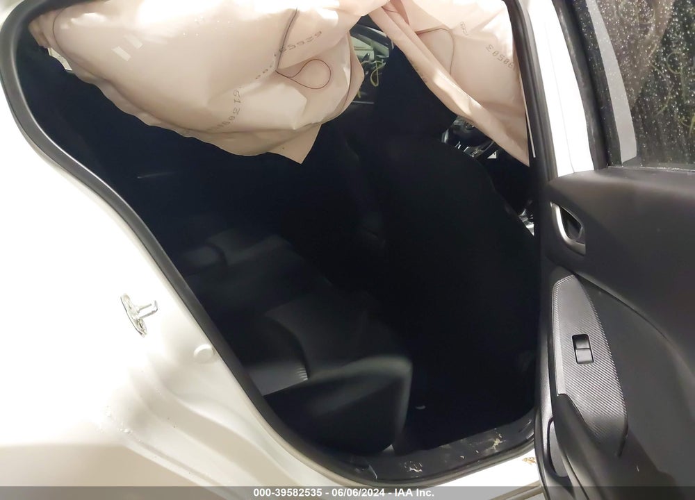 2014 MAZDA 3 I TOURING VIN: JM1BM1V77E1154599