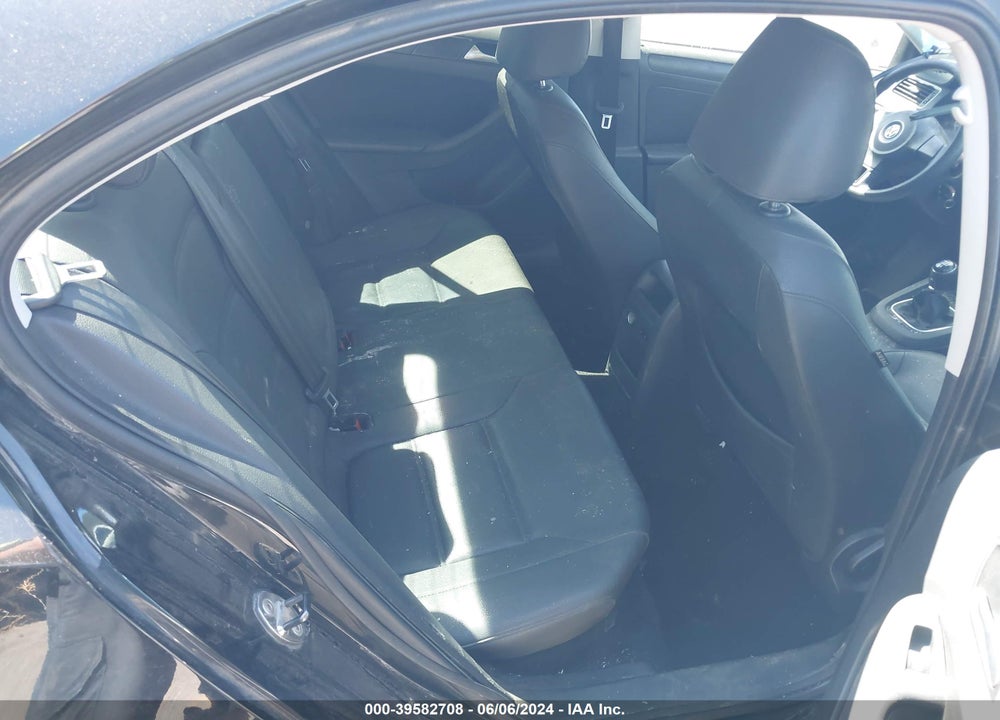 2012 VOLKSWAGEN JETTA 2.5L SE VIN: 3VWBP7AJ3CM454567