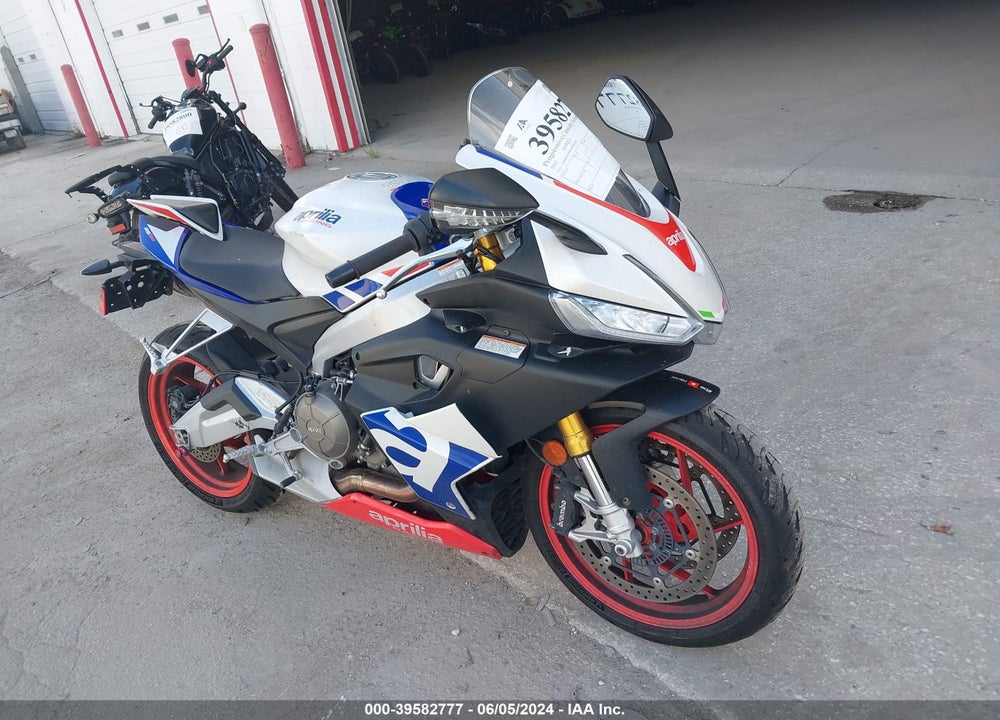 2022 APRILIA RS 660 FACTORY LIMITED EDITION VIN: ZD4KSUP08NS000280