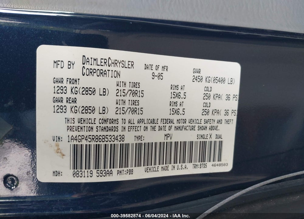 2006 CHRYSLER TOWN & COUNTRY VIN: 1A4GP45R86B533438