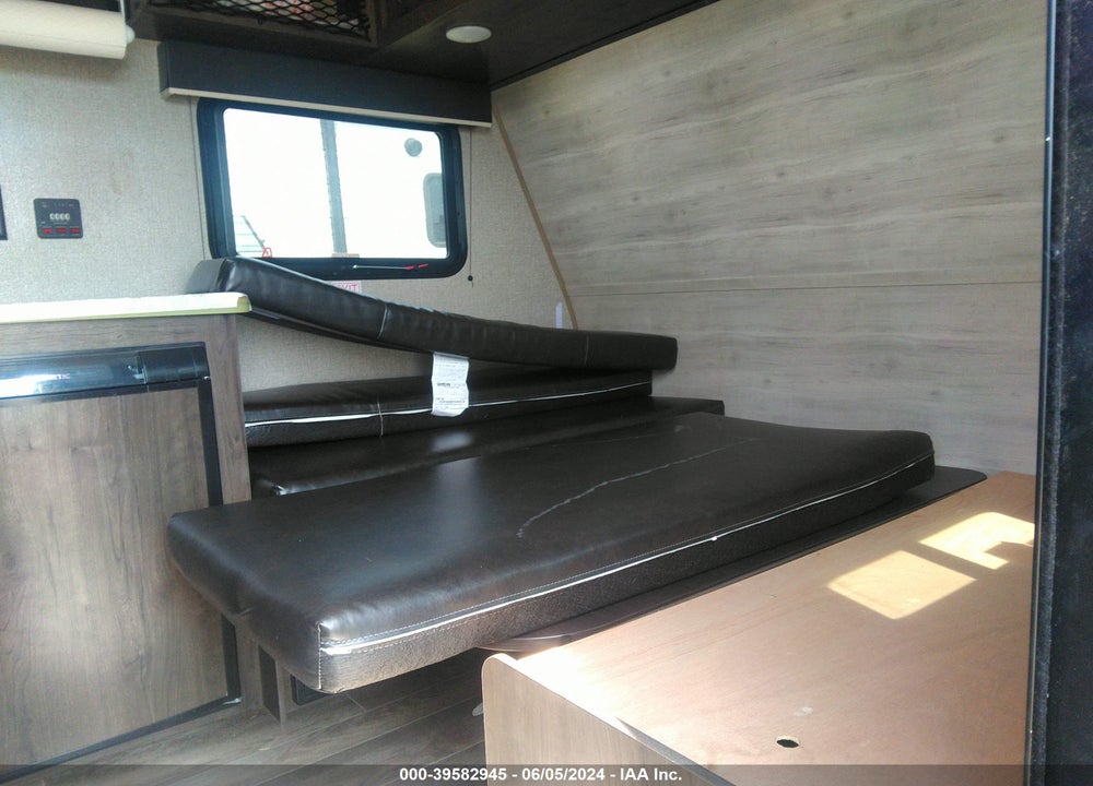 2021 OTHER JAYCO VIN: 1UJBJ0AG0M17D0245