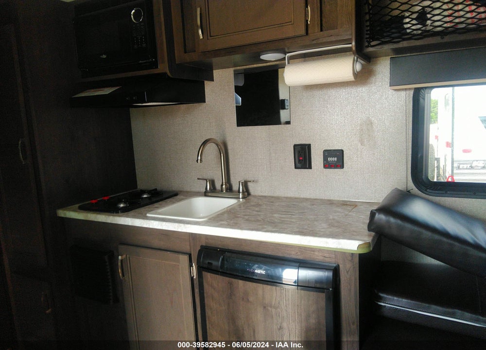 2021 OTHER JAYCO VIN: 1UJBJ0AG0M17D0245