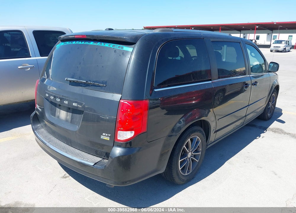 2017 DODGE GRAND CARAVAN SXT VIN: 2C4RDGCG5HR746605