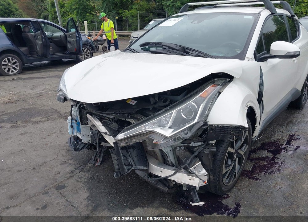 2018 TOYOTA C-HR VIN: JTNKHMBX4J1008886