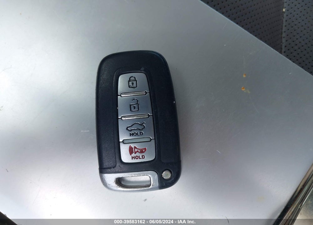 2015 HYUNDAI SONATA HYBRID LIMITED VIN: KMHEC4A4XFA125916