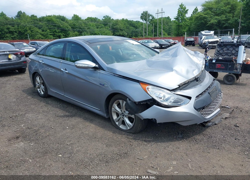 2015 HYUNDAI SONATA HYBRID LIMITED VIN: KMHEC4A4XFA125916