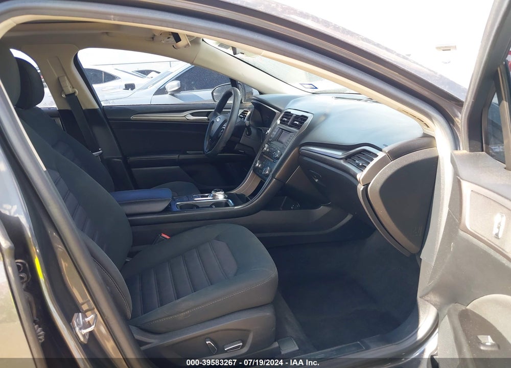 2017 FORD FUSION SE VIN: 3FA6P0H7XHR125175