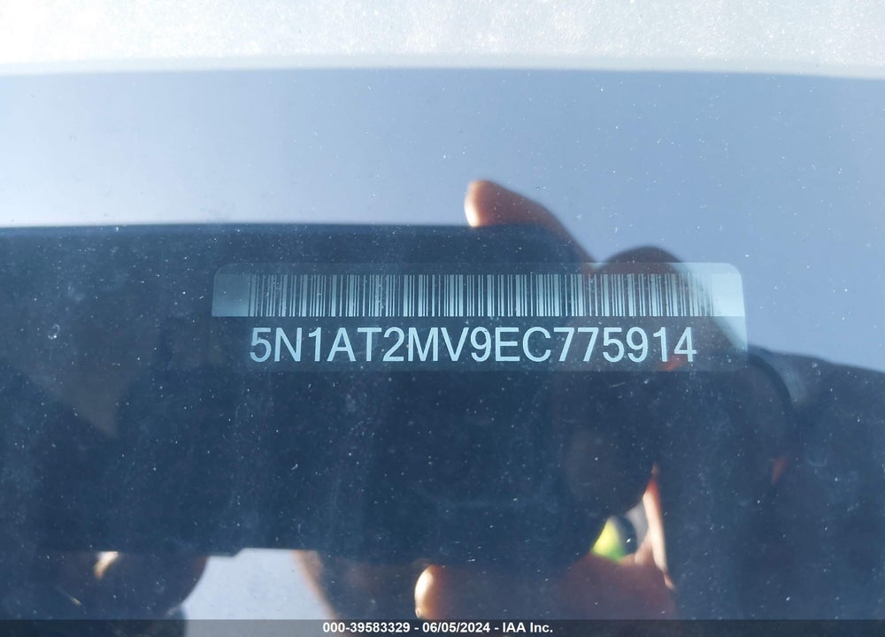2014 NISSAN ROGUE SV VIN: 5N1AT2MV9EC775914