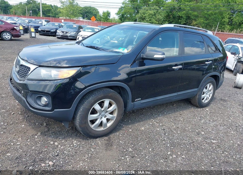 2013 KIA SORENTO LX V6 VIN: 5XYKTDA22DG367165