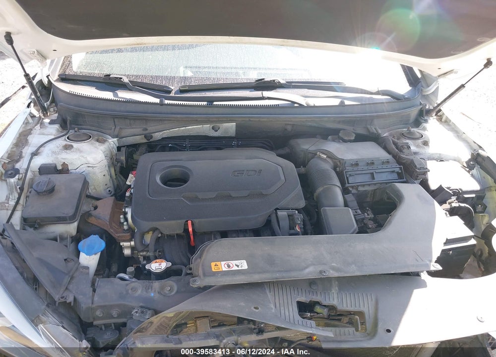 2015 HYUNDAI SONATA SE VIN: 5NPE24AF0FH010565