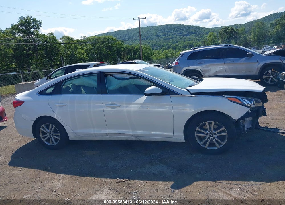 2015 HYUNDAI SONATA SE VIN: 5NPE24AF0FH010565