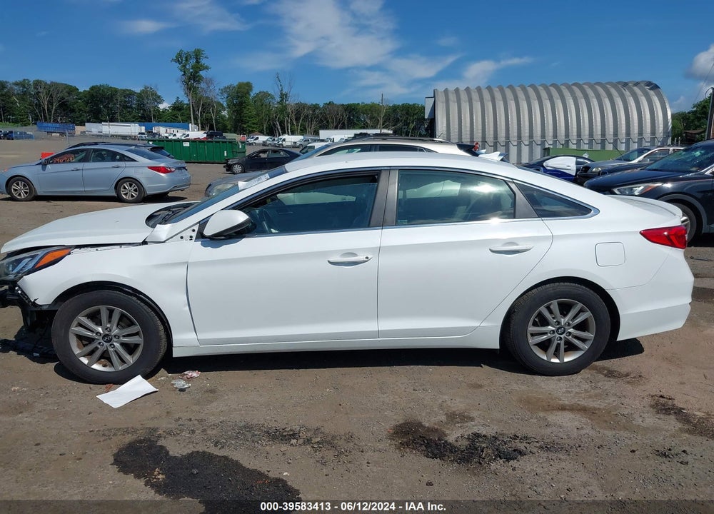 2015 HYUNDAI SONATA SE VIN: 5NPE24AF0FH010565