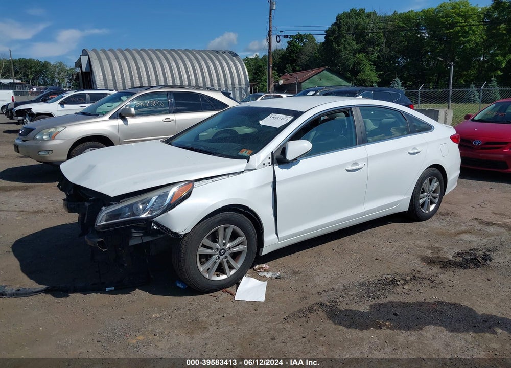 2015 HYUNDAI SONATA SE VIN: 5NPE24AF0FH010565