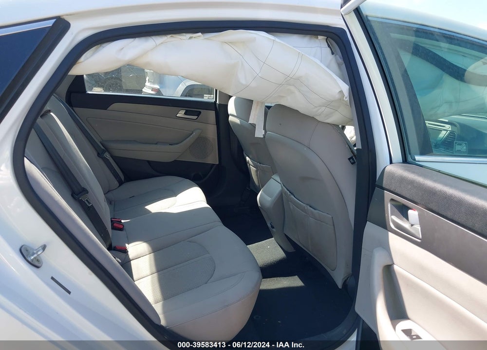 2015 HYUNDAI SONATA SE VIN: 5NPE24AF0FH010565