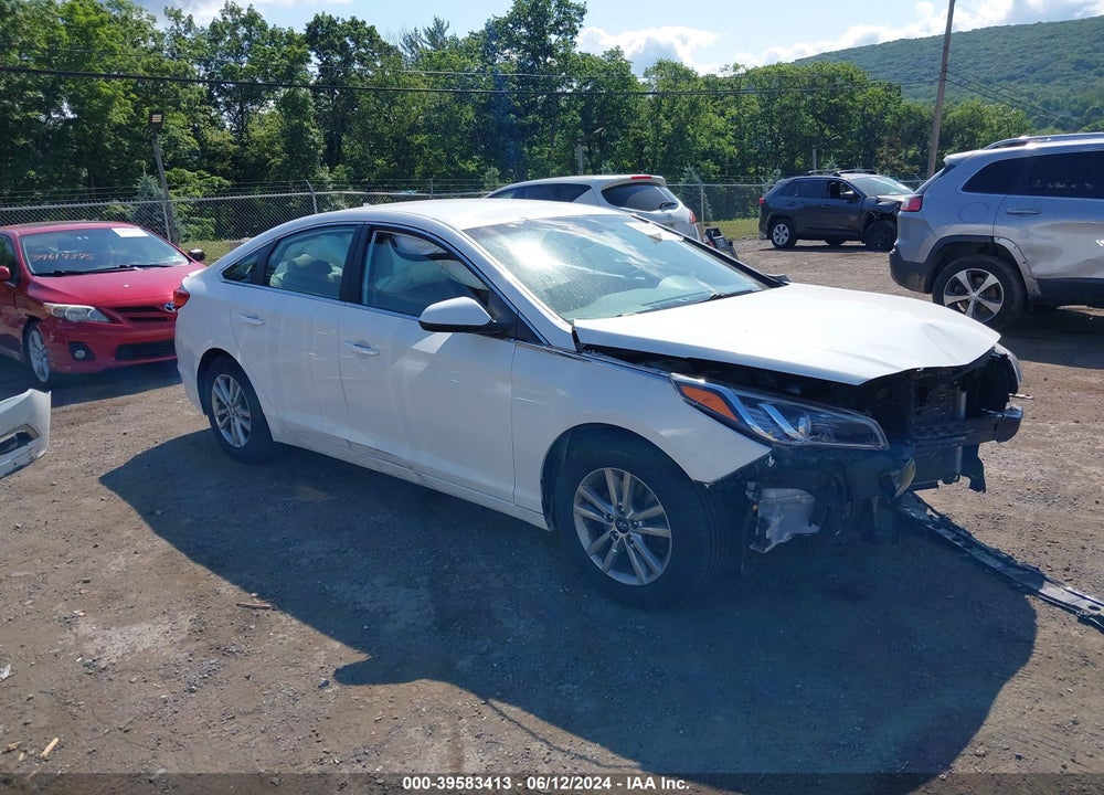 2015 HYUNDAI SONATA SE VIN: 5NPE24AF0FH010565