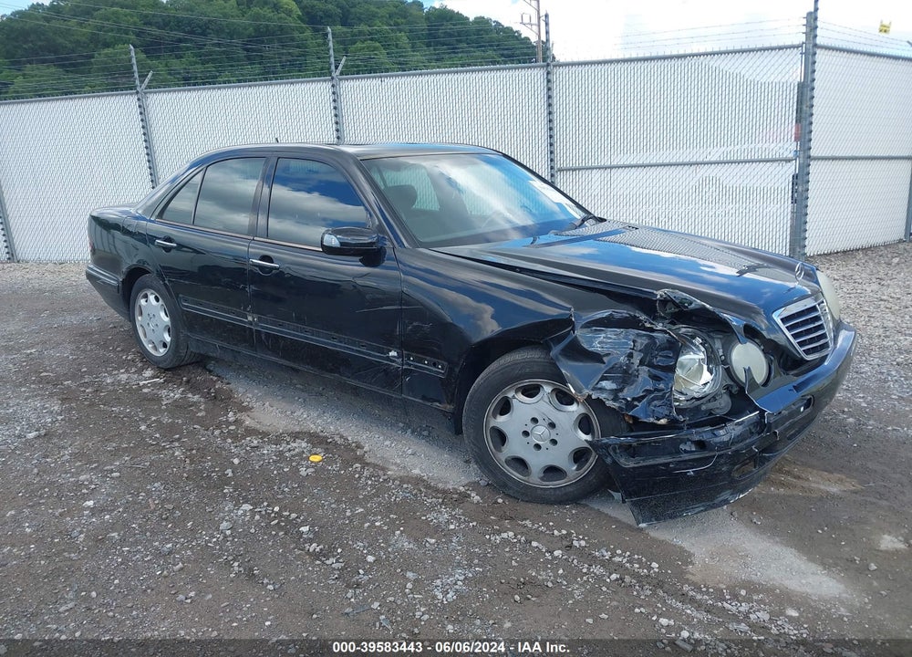 2000 MERCEDES-BENZ E 320 4M VIN: WDBJF82JXYX037257