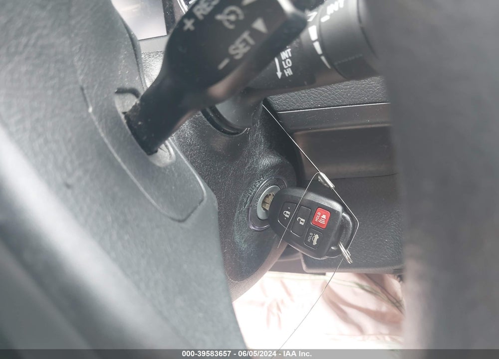 2017 TOYOTA CAMRY LE VIN: 4T1BF1FK3HU648213