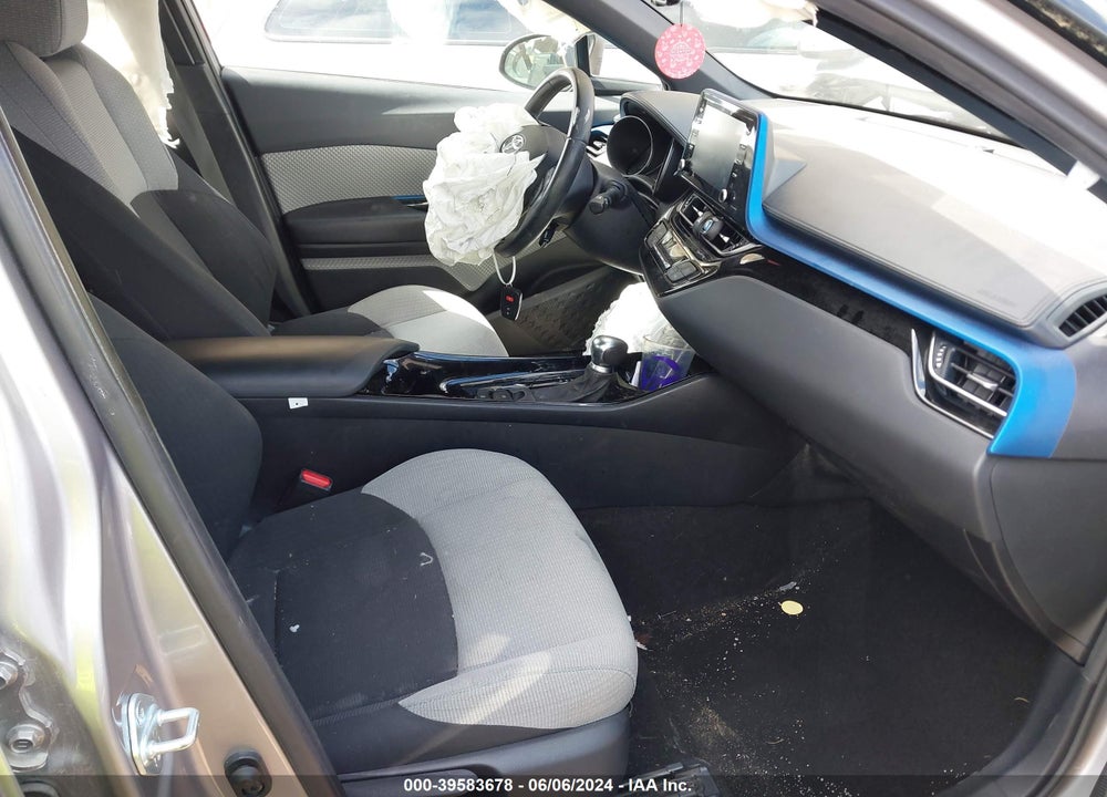 2019 TOYOTA C-HR XLE VIN: NMTKHMBX2KR082993