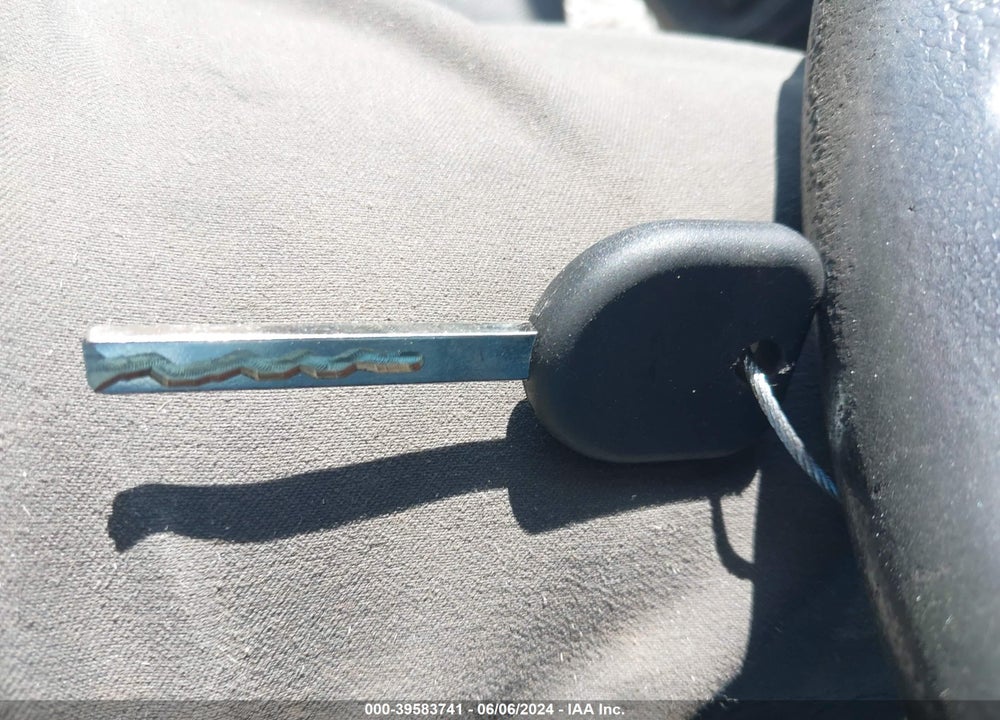 2018 CHEVROLET SILVERADO 1500 WT VIN: 1GCNCNEH8JZ221853