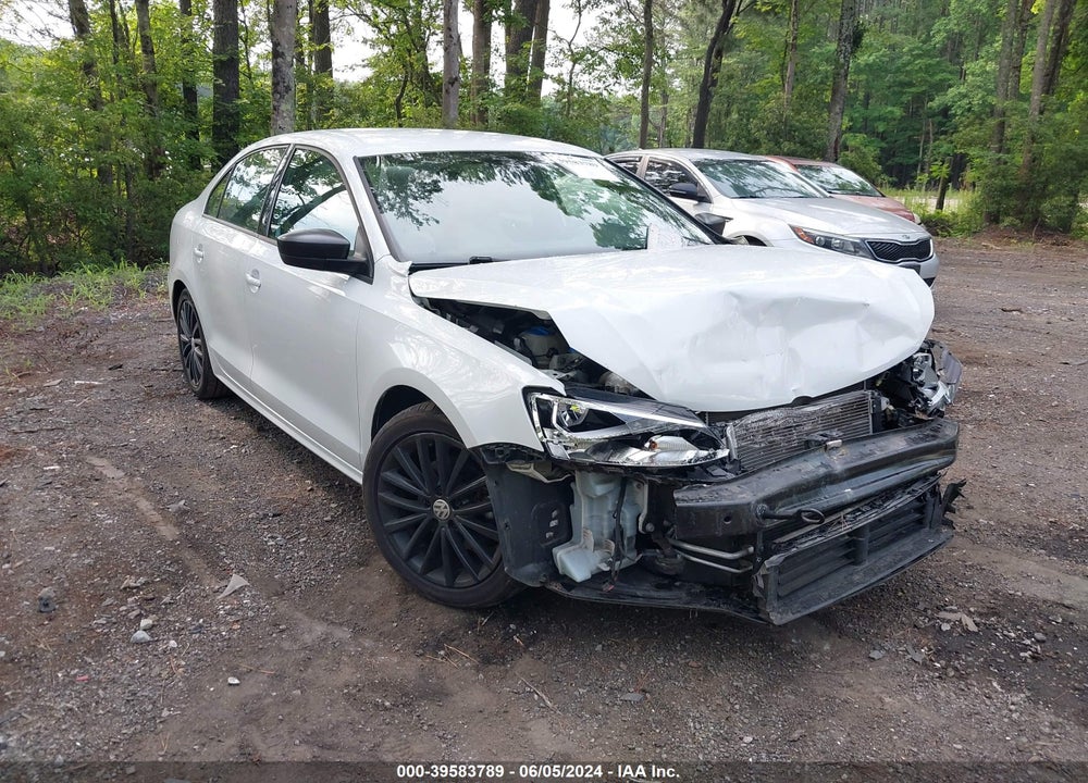 2015 VOLKSWAGEN JETTA 1.8T SPORT VIN: 3VWD17AJ5FM409905