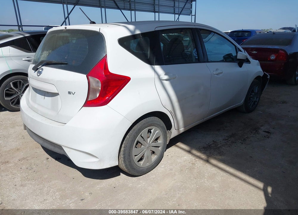 2018 NISSAN VERSA NOTE SV VIN: 3N1CE2CP2JL370764