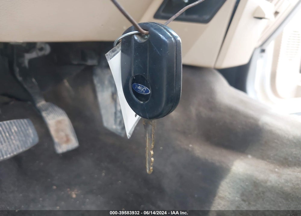 2013 FORD F-250 LARIAT VIN: 1FT7W2BT3DEA07985