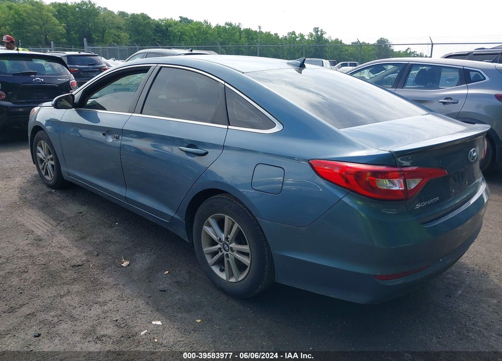 2015 HYUNDAI SONATA SE VIN: 5NPE24AF6FH088512