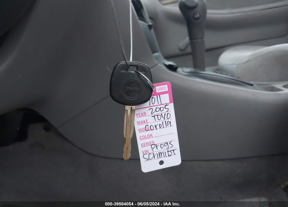 2005 TOYOTA COROLLA CE VIN: JTDBR32E752058675