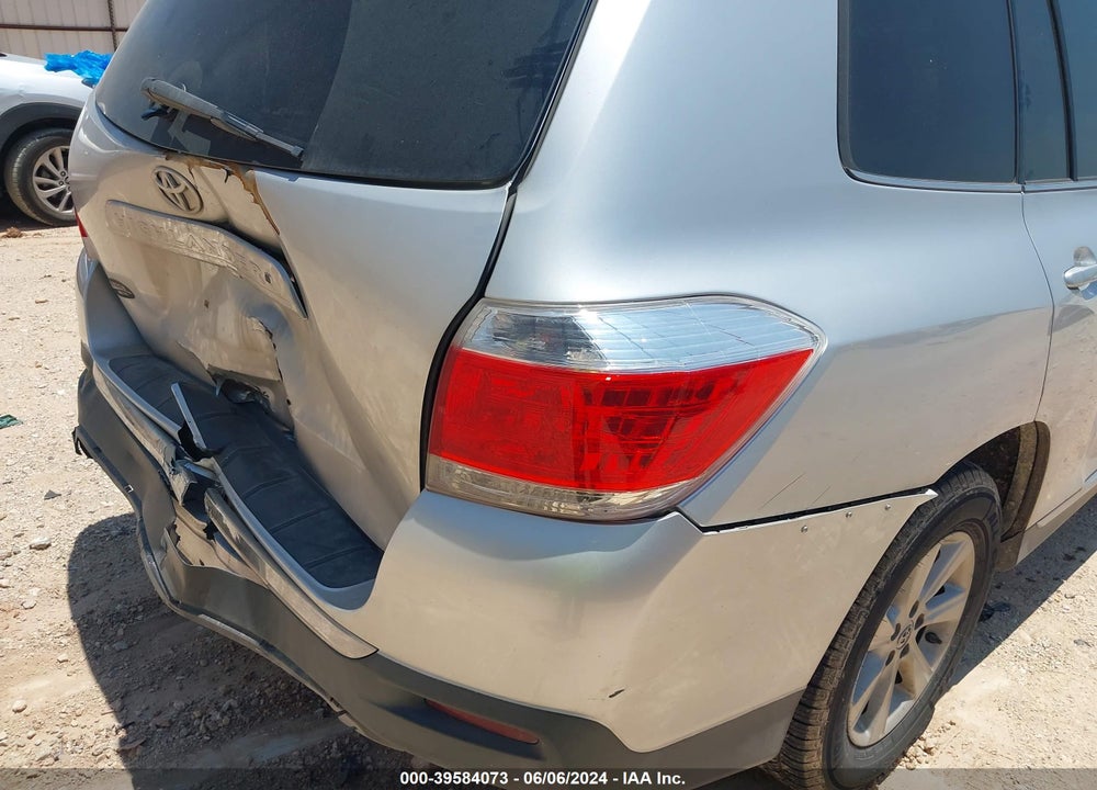 2013 TOYOTA HIGHLANDER SE V6 VIN: 5TDZK3EH1DS128669