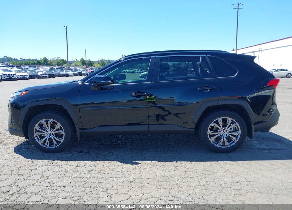 2022 TOYOTA RAV4 XLE PREMIUM HYBRID VIN: JTMB6RFV6ND056815