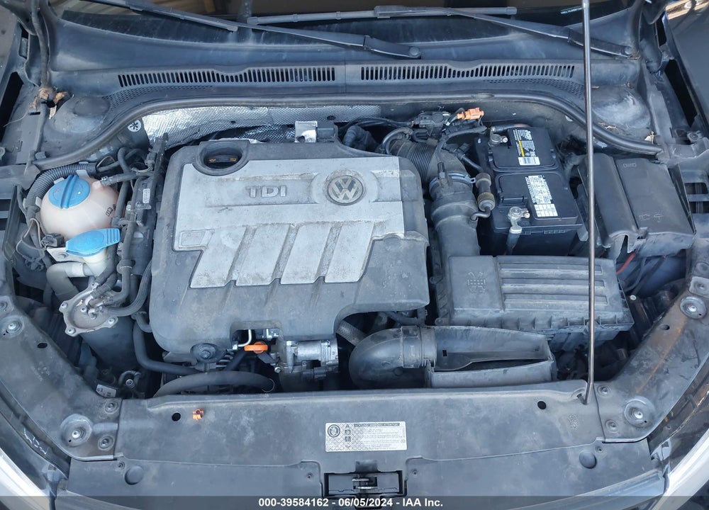 2011 VOLKSWAGEN JETTA 2.0L TDI VIN: 3VWLL7AJ8BM128892