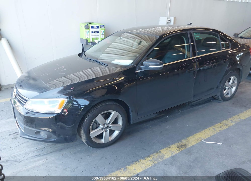 2011 VOLKSWAGEN JETTA 2.0L TDI VIN: 3VWLL7AJ8BM128892