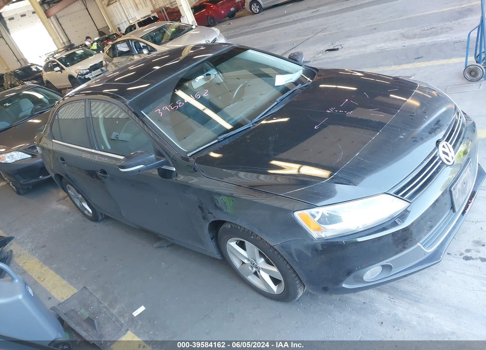 2011 VOLKSWAGEN JETTA 2.0L TDI VIN: 3VWLL7AJ8BM128892