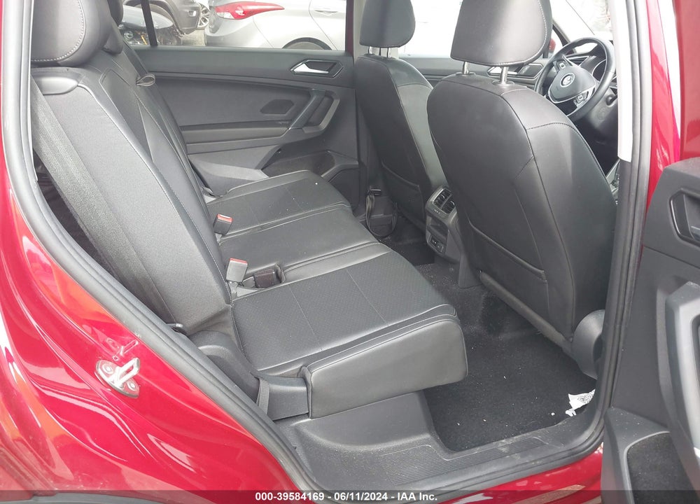 2018 VOLKSWAGEN TIGUAN 2.0T SE/2.0T SEL VIN: 3VV3B7AX8JM067053