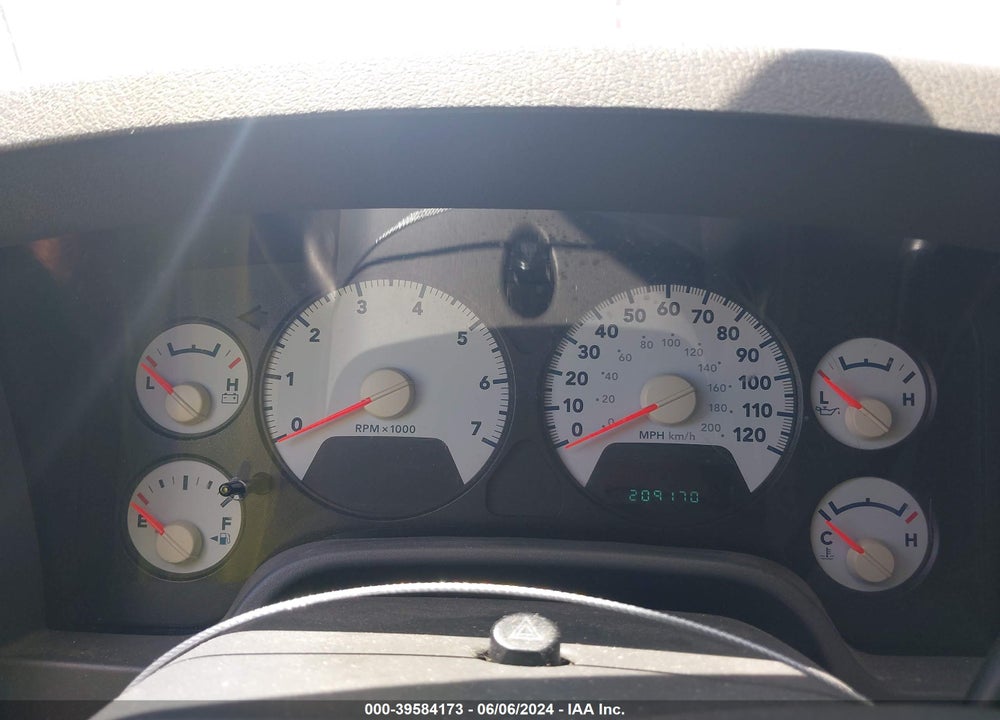 2008 DODGE RAM 1500 VIN: 1D7HU18208S556477