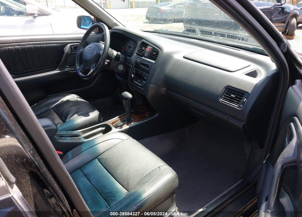 2000 INFINITI G20 LUXURY/TOURING VIN: JNKCP11A1YT302444