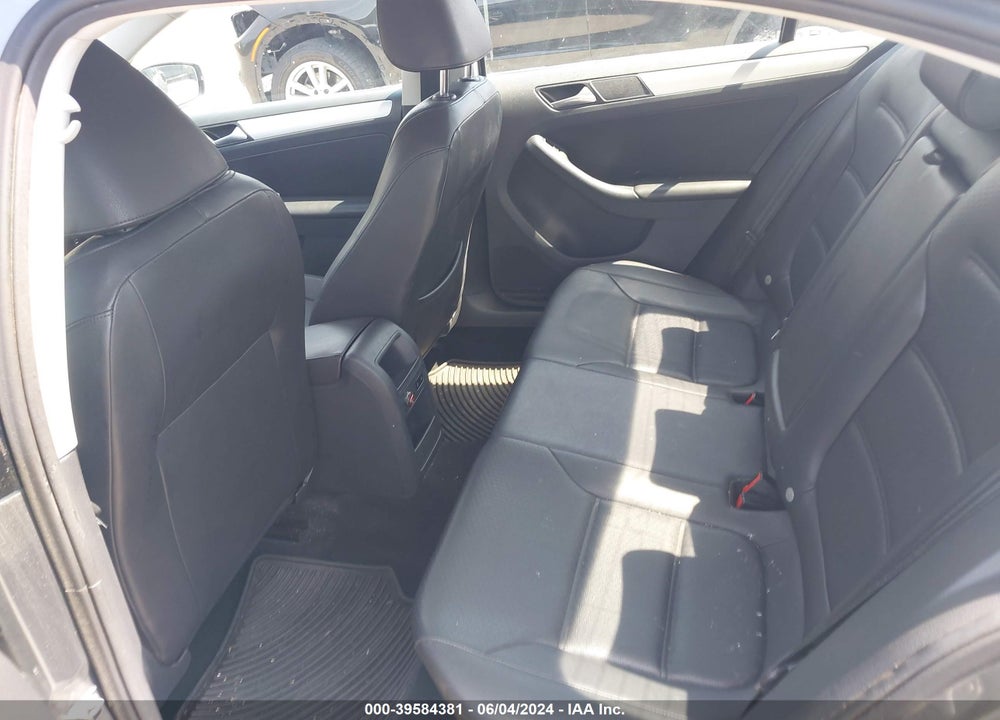 2014 VOLKSWAGEN JETTA 1.8T SE VIN: 3VWD17AJ6EM296691