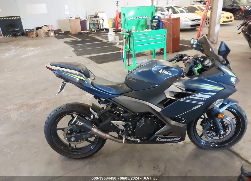 2022 KAWASAKI EX400 VIN: JKAEXKH14NDAF7630